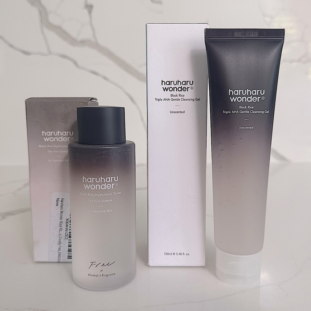 🔥2/$40🔥 BNIB Haruharu Wonder Black Rice Cleanser Gel & Toner Korean Skincare Set - Picture 3 of 9